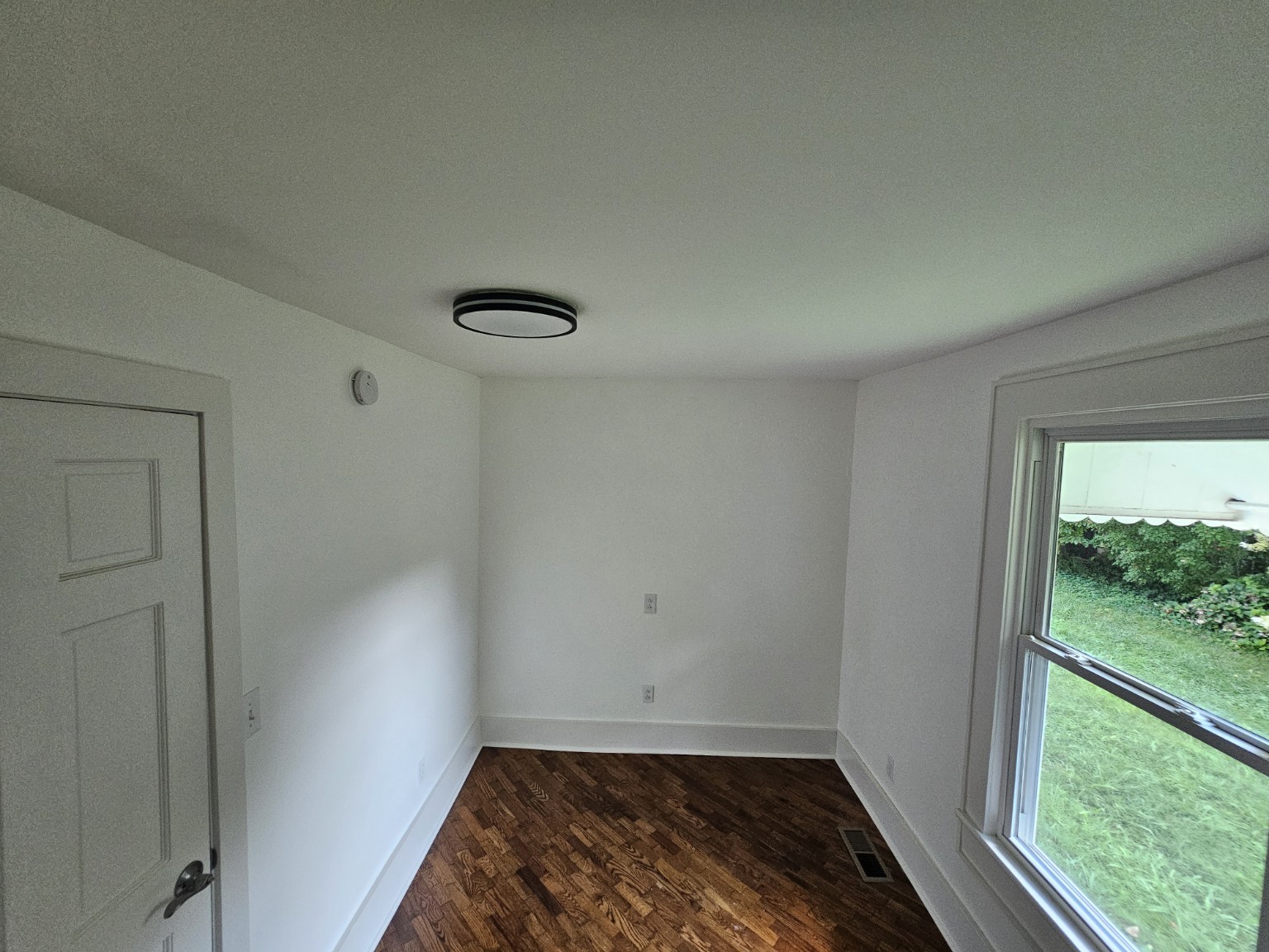 Second bedroom — side wall view at 413 East Anderson